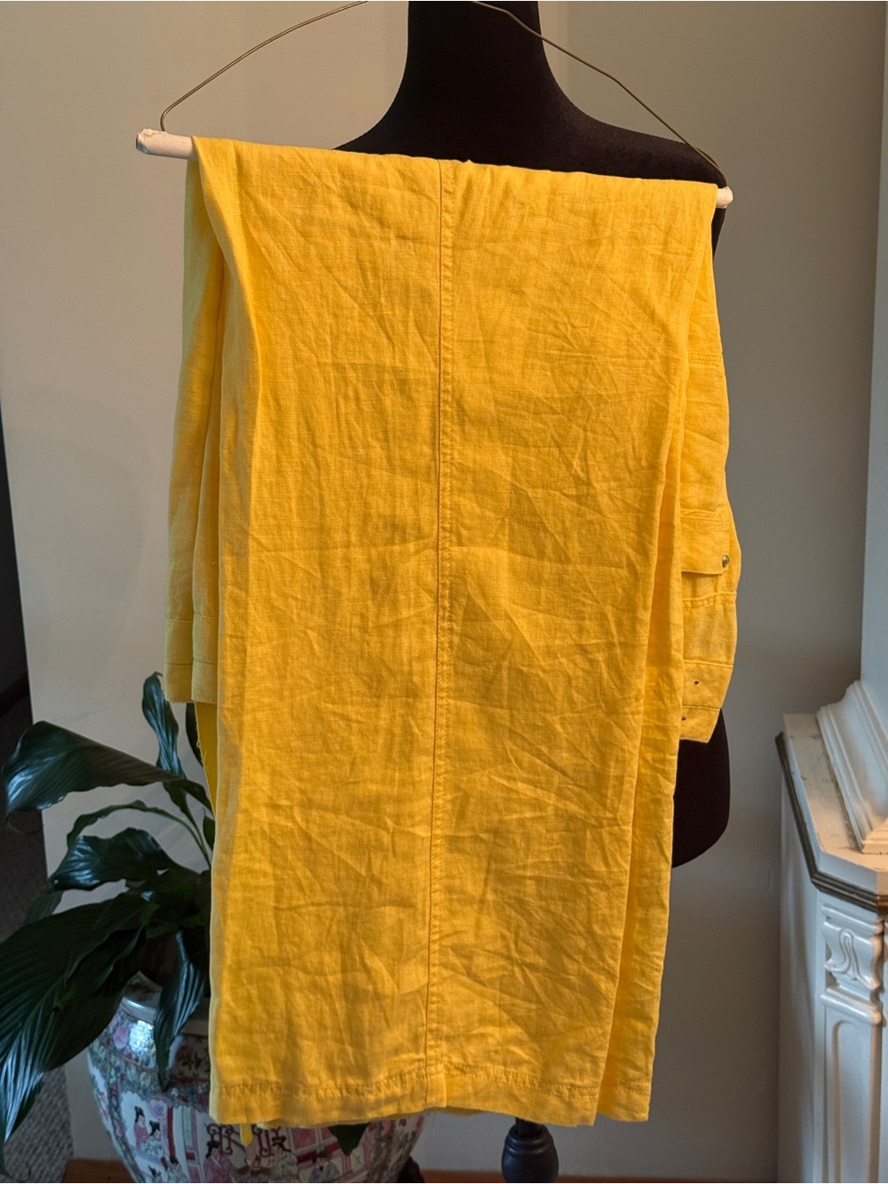 Women’s Yellow Cargo Linen Pants - Picture 5 of 9